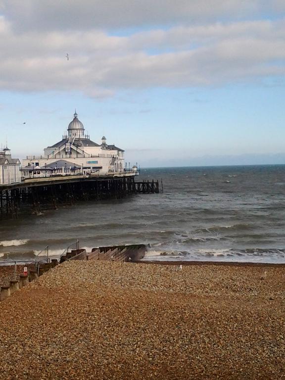 Sterling Lodge Hotel Eastbourne Bagian luar foto